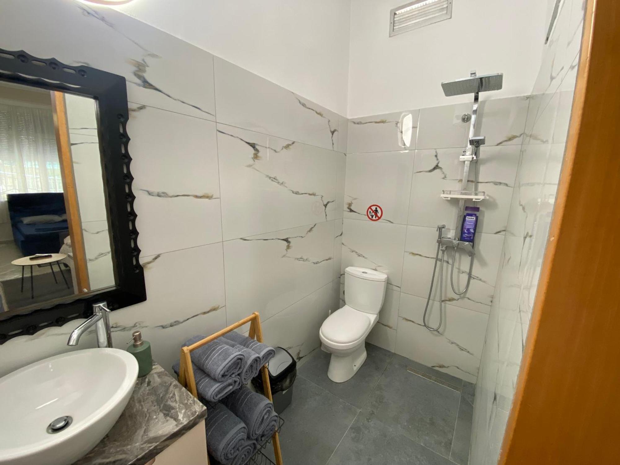 Dori'S Wilson Studio At Blloku Neighborhood Tirana Exterior photo